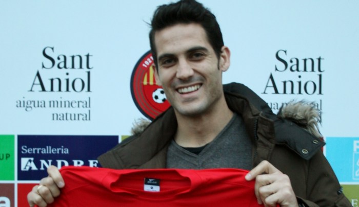 Agustín ja s'ha posat la samarreta de l'Olot | UEO